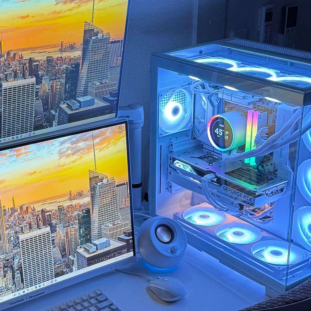 グラフィックボード・グラボ・ビデオカード GeForce RTX4070 GAMING X SLIM WHITE 12GB