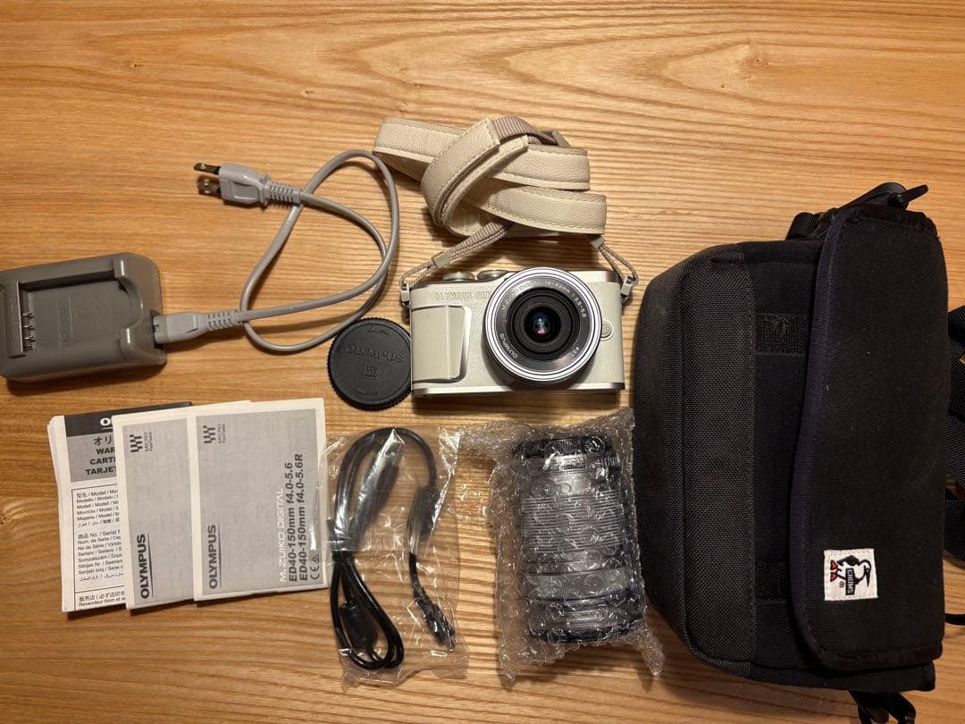 OLYMPUS PEN E-PL9 ホワイト ダブルズームキット美品