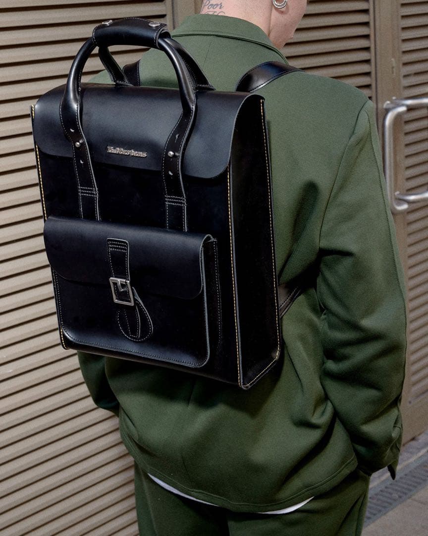 【限定特価/美品】Dr. Martens ブラック　レザーリュック