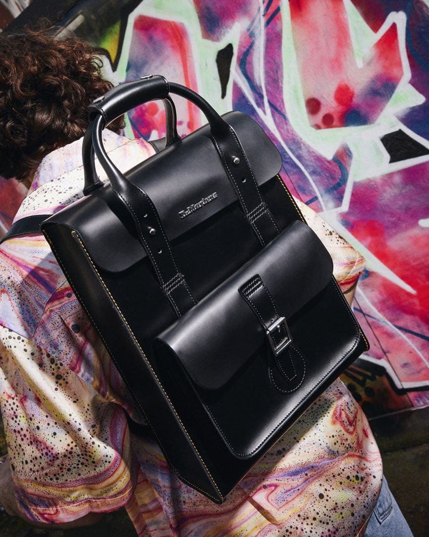 【限定特価/美品】Dr. Martens ブラック　レザーリュック