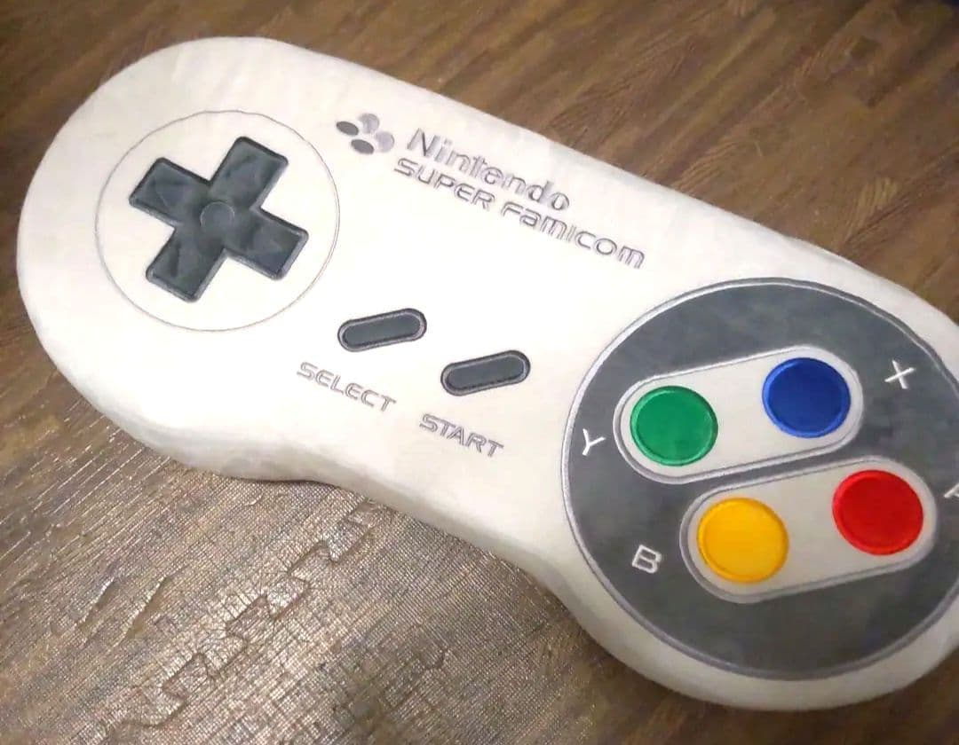 スーパーファミコンコントローラークッション (ニンテンドーミュージアム)