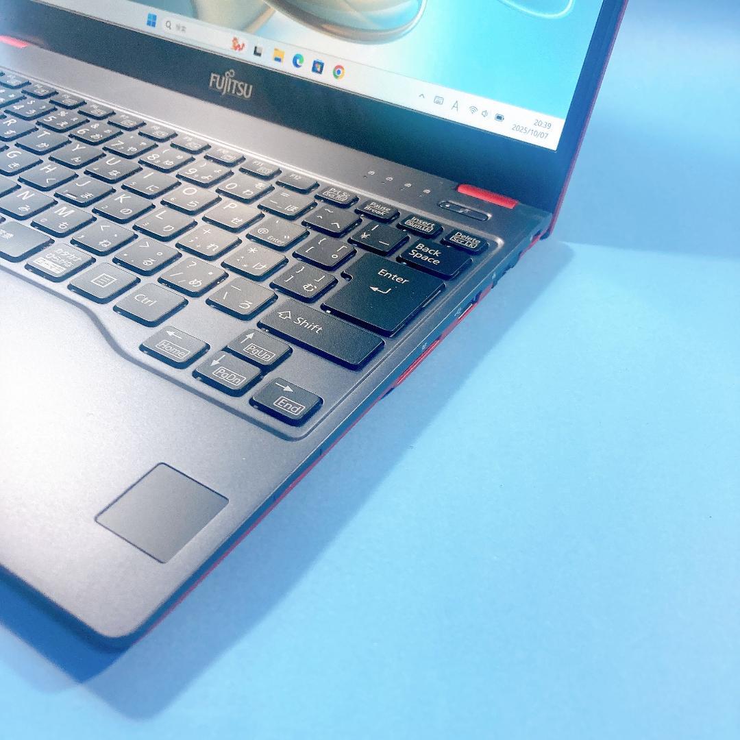 w85✨爆速SSD新品 /薄型 軽量 /赤/Win11✨すぐ使えるノートパソコン