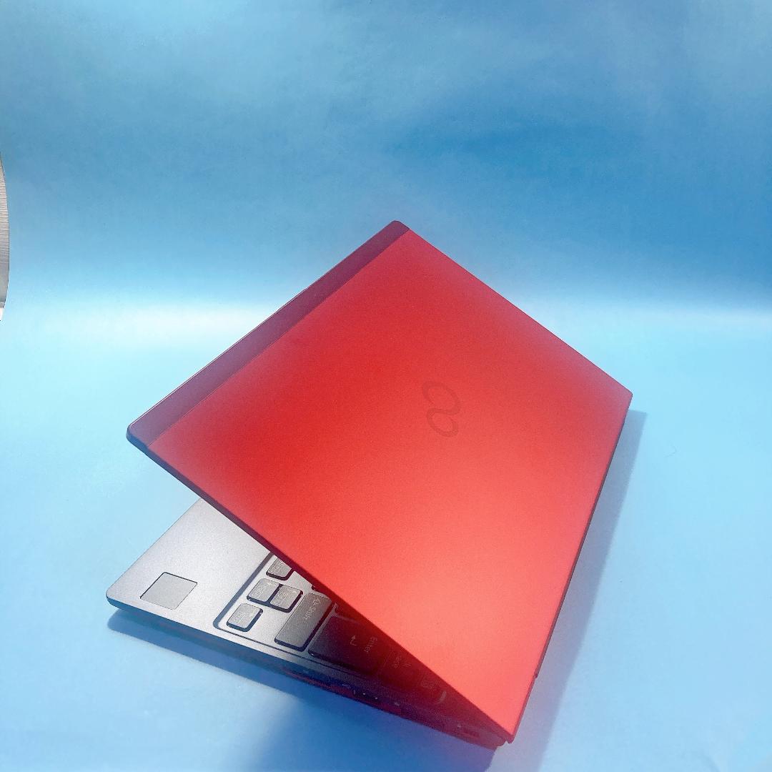 w85✨爆速SSD新品 /薄型 軽量 /赤/Win11✨すぐ使えるノートパソコン