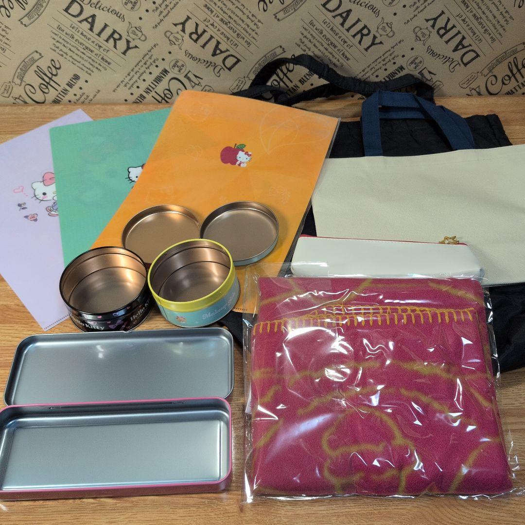 ハローキティグッズまとめ売り40点セット