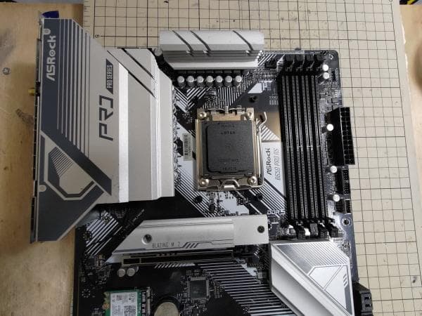 ASRock B650 PRO RS/ WiFi/BIOS及びWi11動作確認済