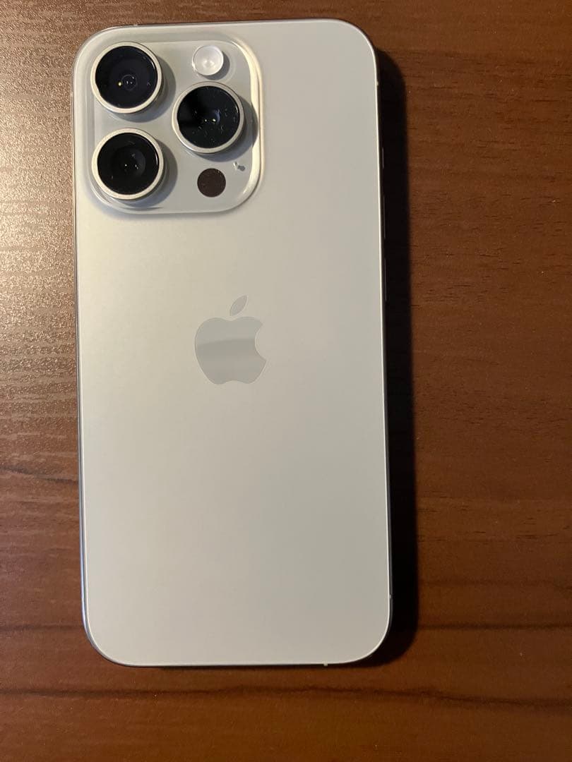 Apple iPhone 15 Pro シルバー 本体のみ