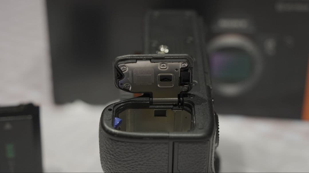 SONY α7 III ミラーレス一眼 本体　クイックリリースプレート付き