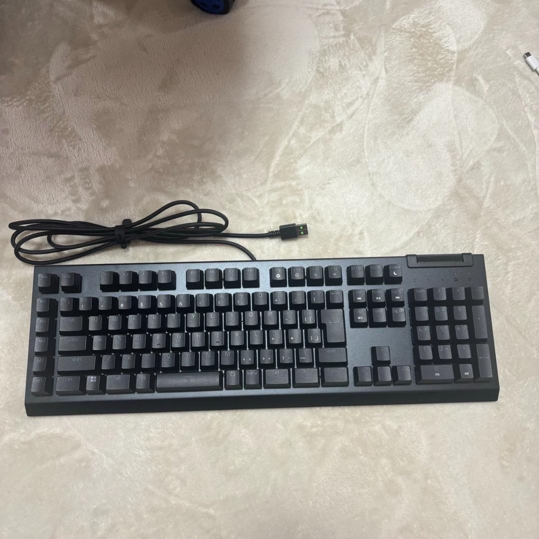 Razer ゲーミングキーボード BLACKWIDOW V4 X