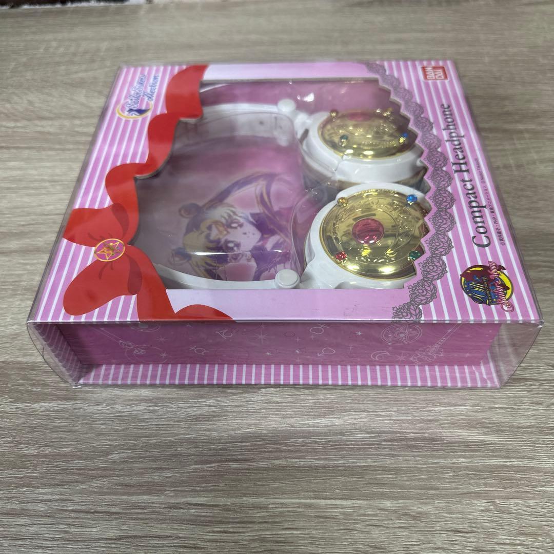 未開封　美少女戦士セーラームーン コンパクトステレオヘッドフォン　変身ブローチ
