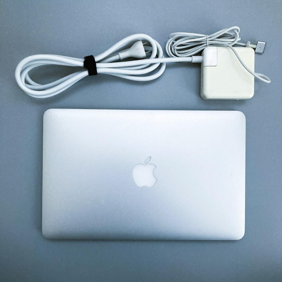 「美品」MacBook Air (11-inch, Mid 2012) 64GB