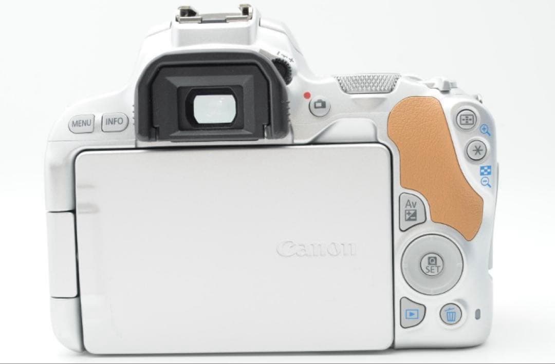 Canon EOS Kiss x9 ダブルレンズ