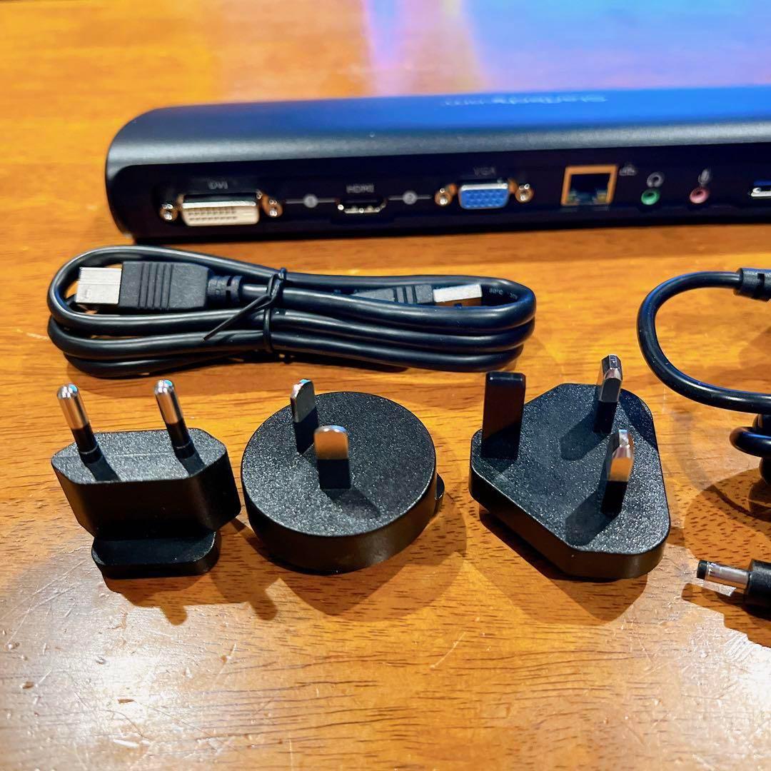 ⭐️ USB3.0接続ドッキングステーション HDMI/VGA GbEポート