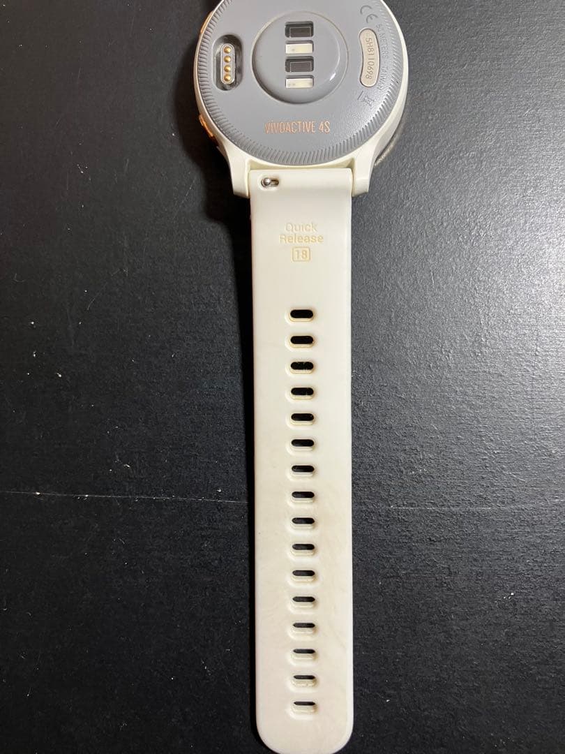 GARMIN Vivoactive 4S　スマートウォッチ　充電器付き(互換品)