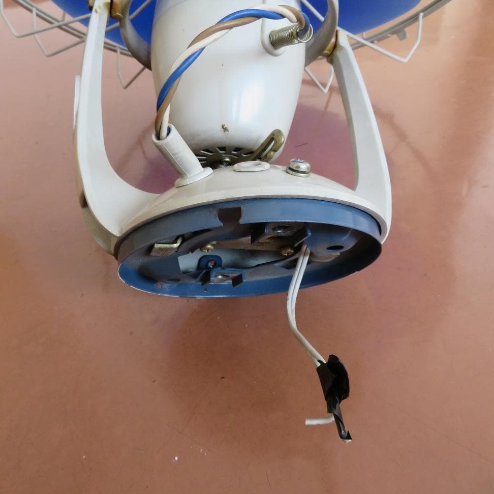 東芝天井扇風機（CT-40Y）昭和レトロ　TOSHIBA 旋回扇天井扇【送料込】