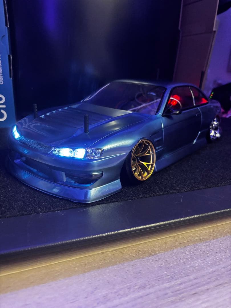 RCドリフトカー　ラジドリ　ReveDバッテリー SANWAプロポ