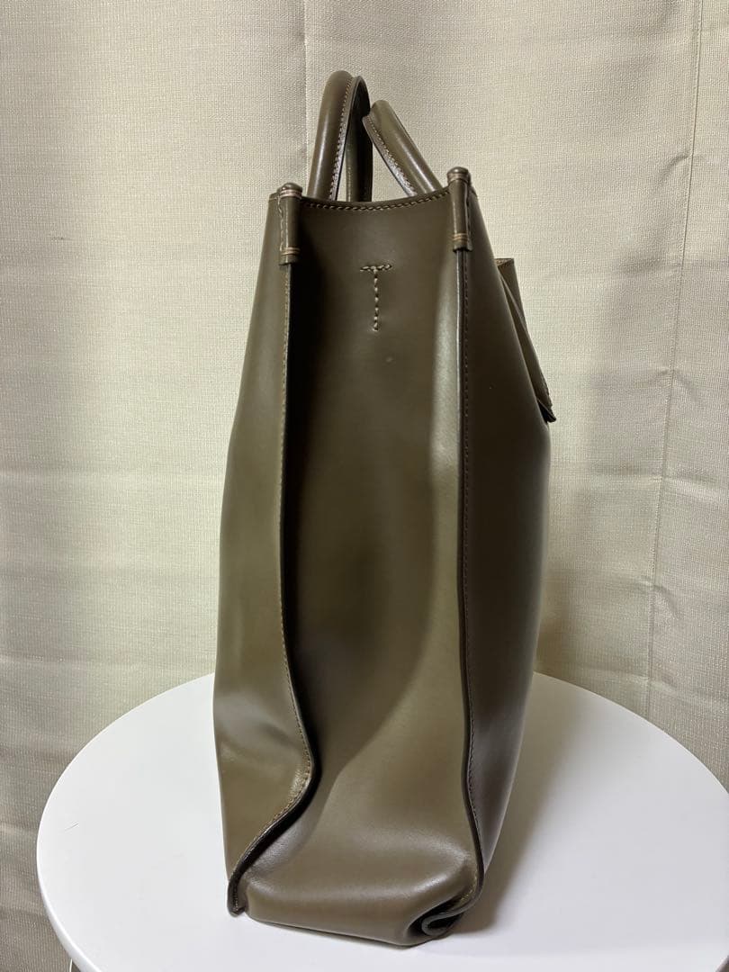 ボルドリーニ　オリーブグリーン レザートートバッグ