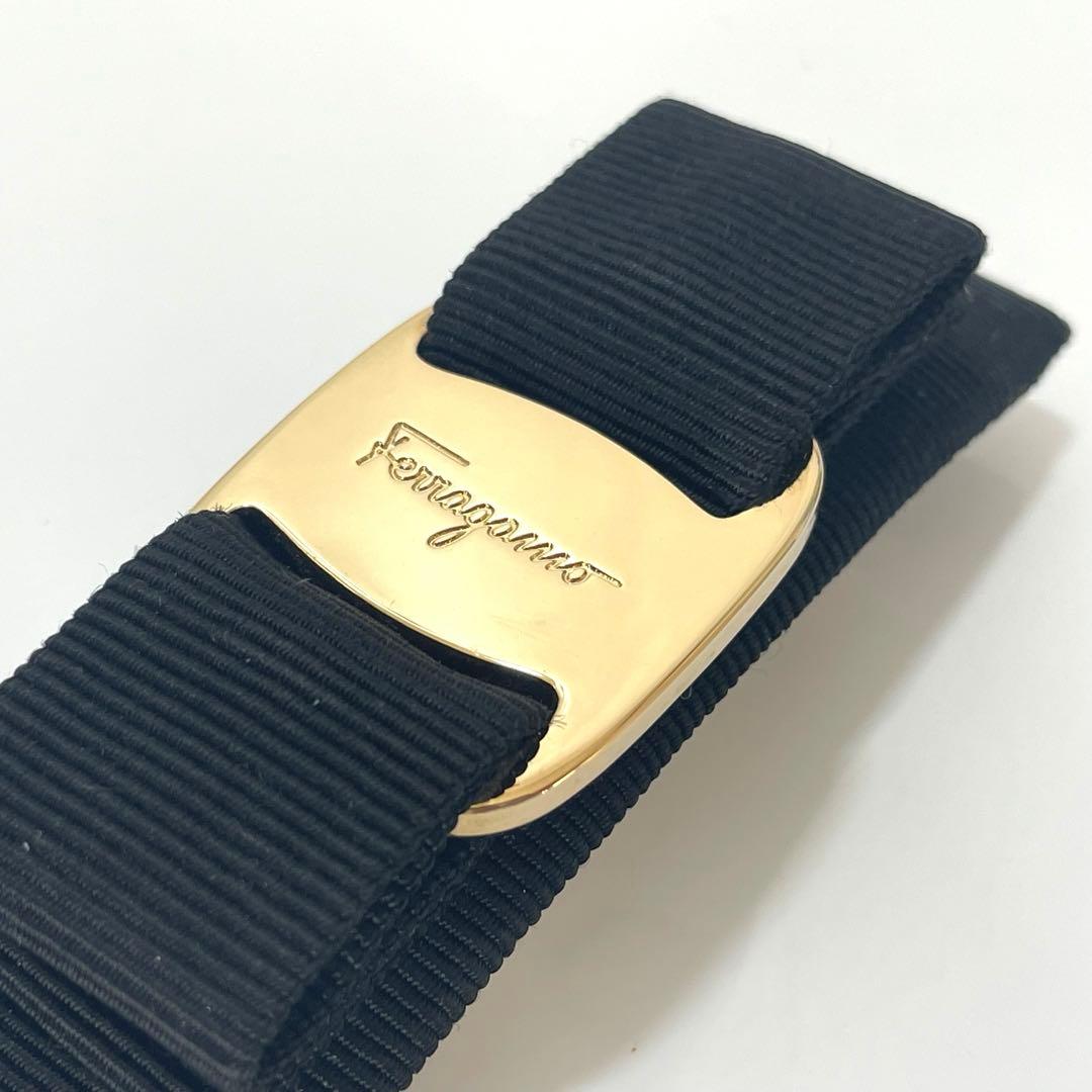 【美品・箱付き】フェラガモ ヴァラリボン バレッタ ブラック ゴールド金具
