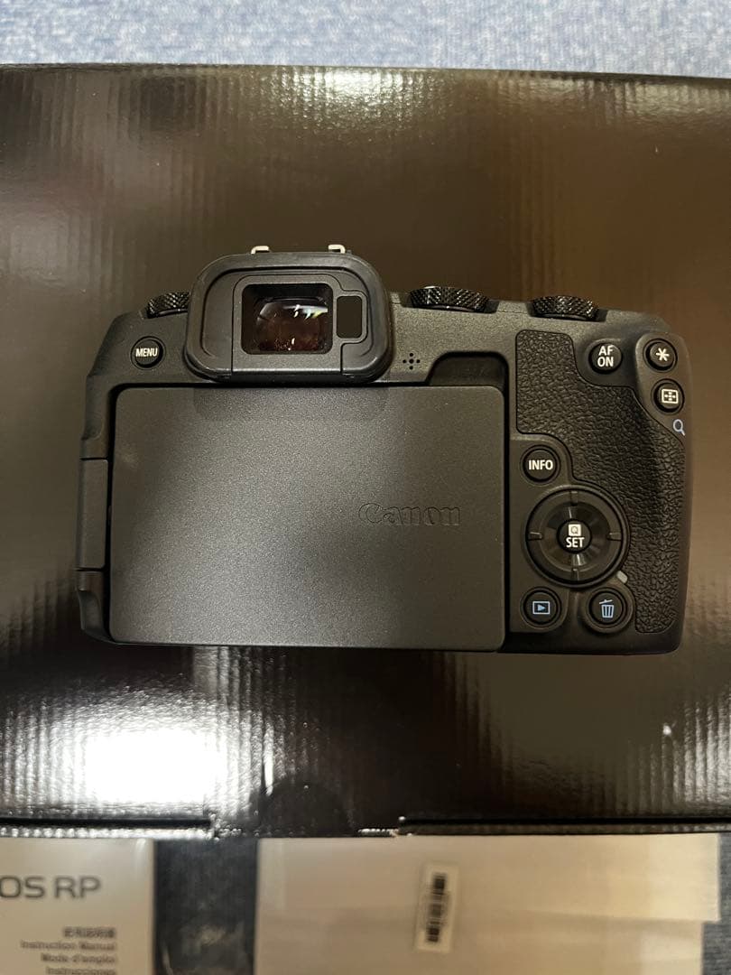 Canon EOS RP マウントアダプター　50mm単焦点レンズ