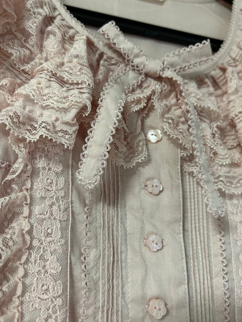 ピンクハウス 豪華なレースのブラウス