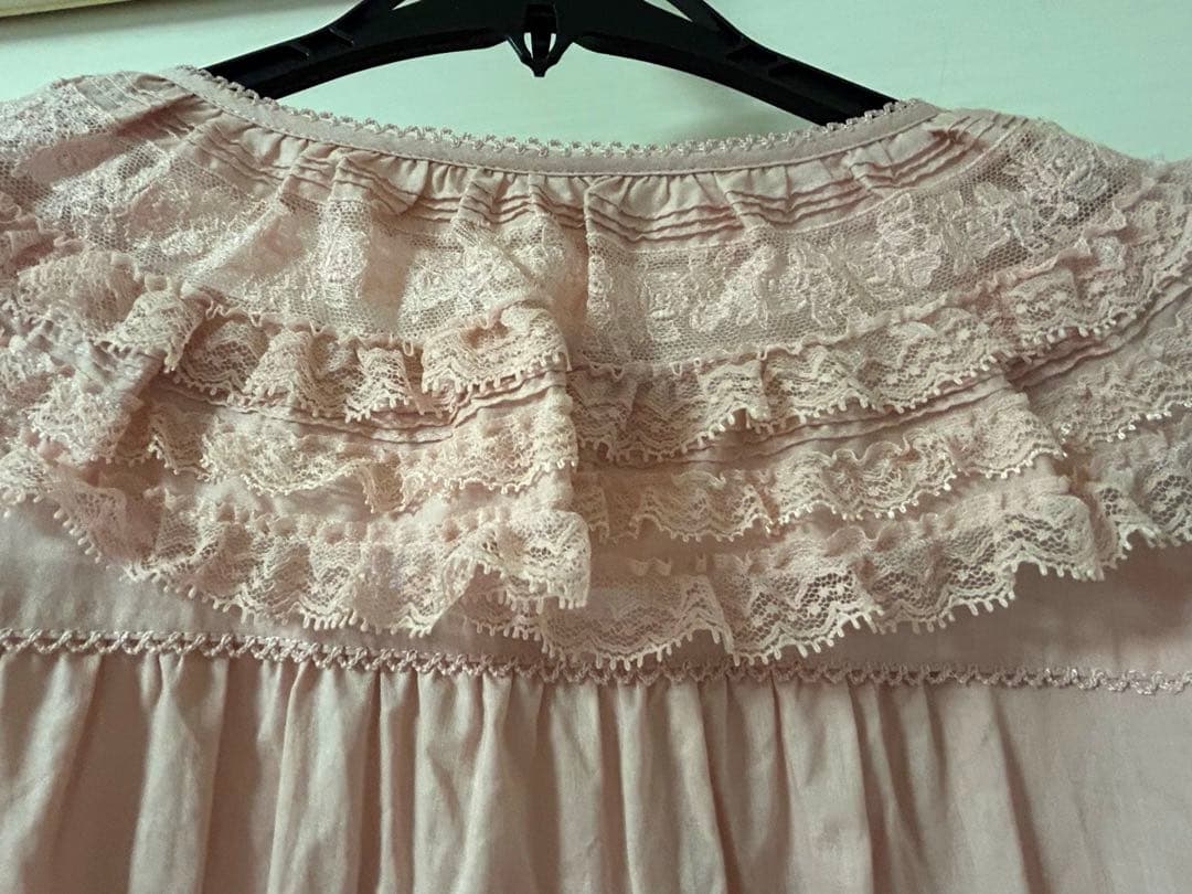 ピンクハウス 豪華なレースのブラウス