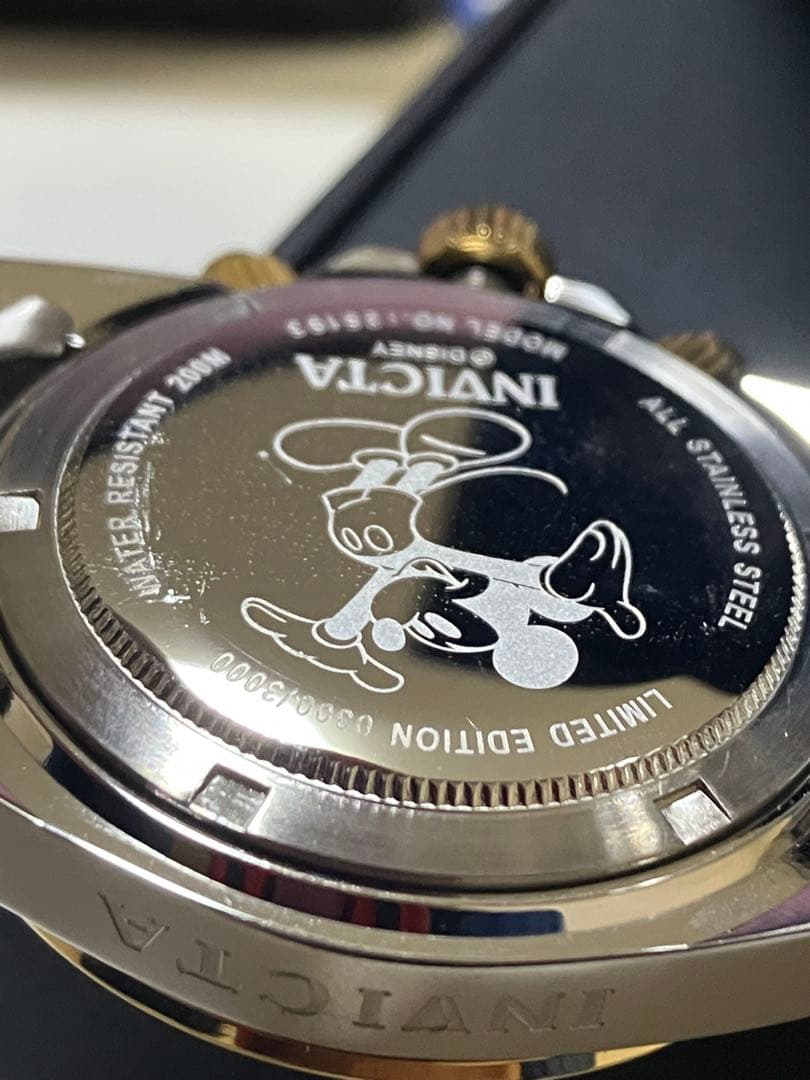 Disney mickey ミッキーマウス　INVICTA　腕時計　ディズニー