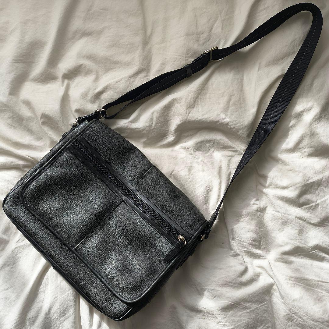 COACH ショルダーバック　メッセンジャーバッグ