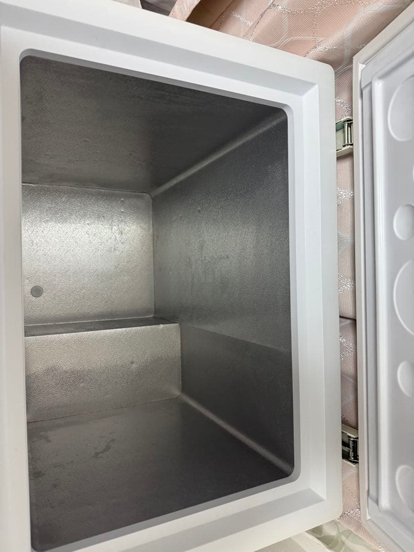 『引き取り限定』神戸市西区Haier 冷凍庫　ホワイト　145L