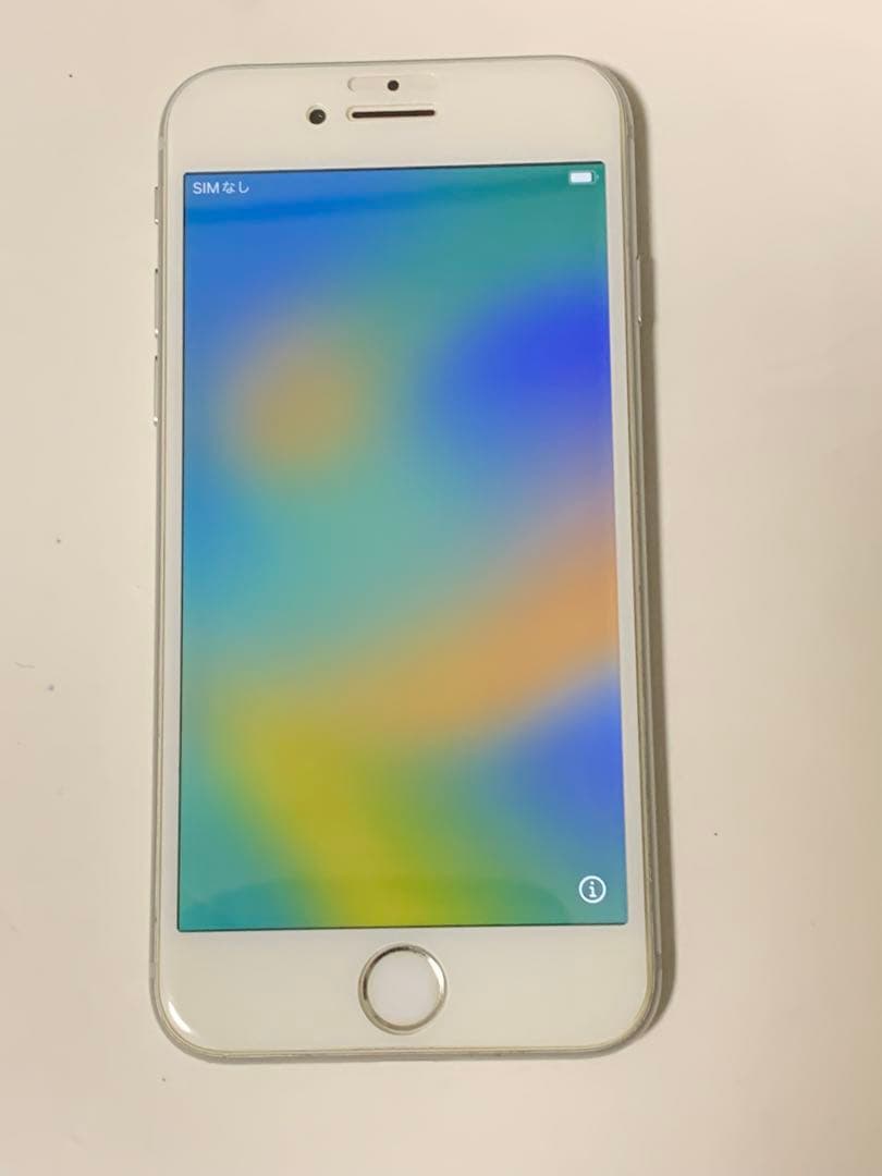 Apple iPhone 8 シルバー SIMなし
