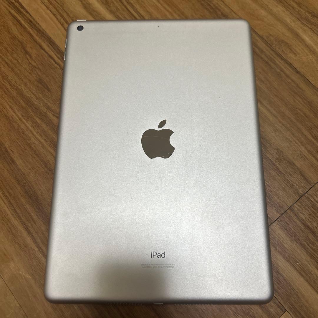 iPad (第9世代) シルバー 10.2インチ Wi-Fiモデル