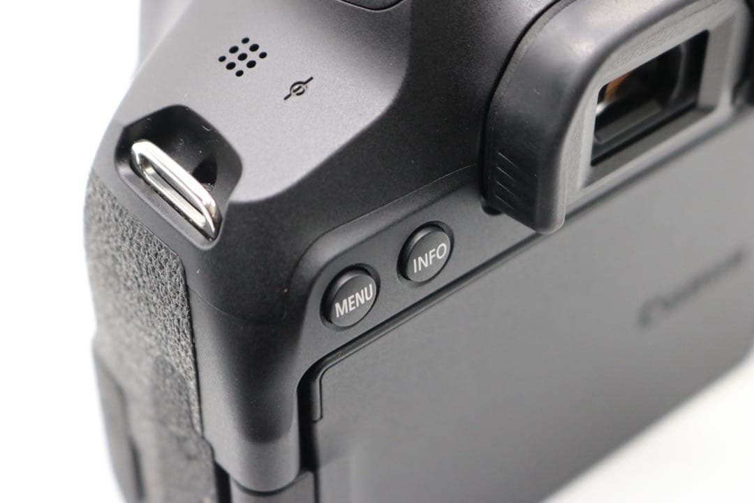 超美品 【Canon EOS Kiss X10i ダブルレンズ】 Wi-Fi搭載