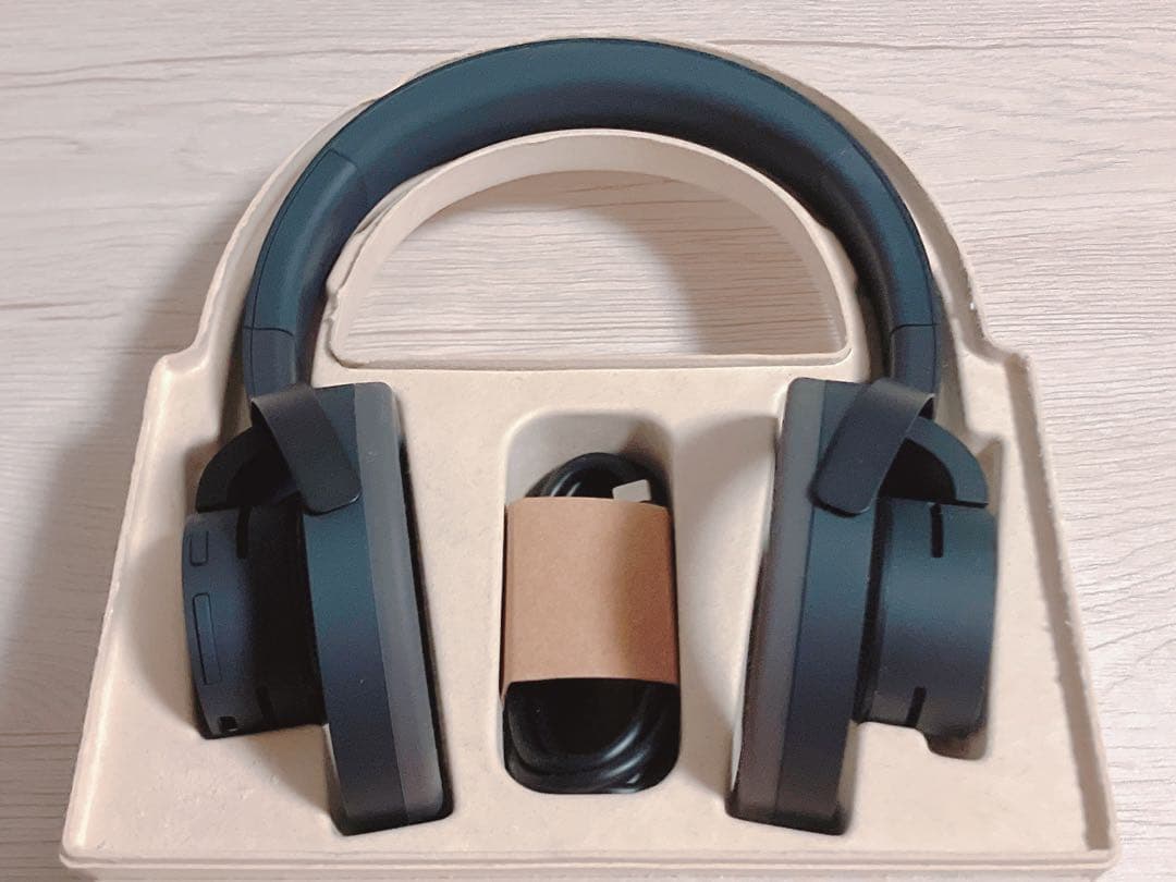 nwm one ワイヤレスヘッドホン　オープンイヤー型