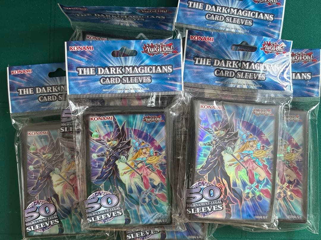 海外限定　超魔導師－ブラック・マジシャンズ スリーブ　7個