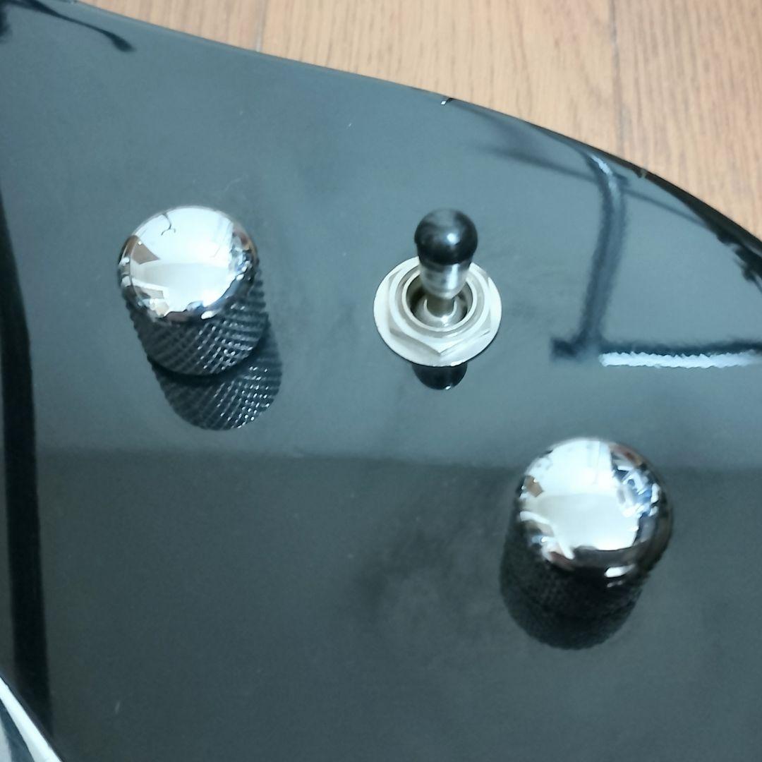 FORMESTAR　S-H仕様　エレキギター　トレモロ搭載　弦は新品に交換済み！