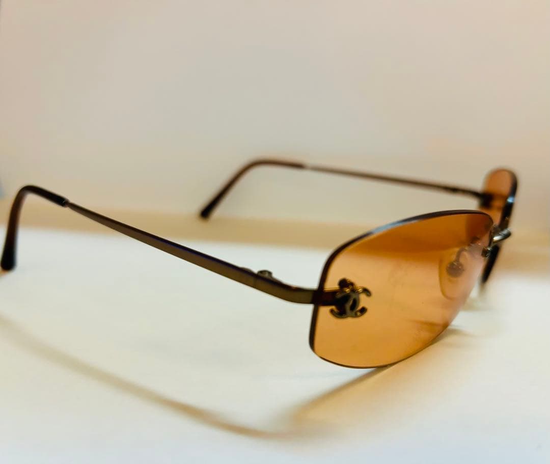 CHANELサングラスオレンジ