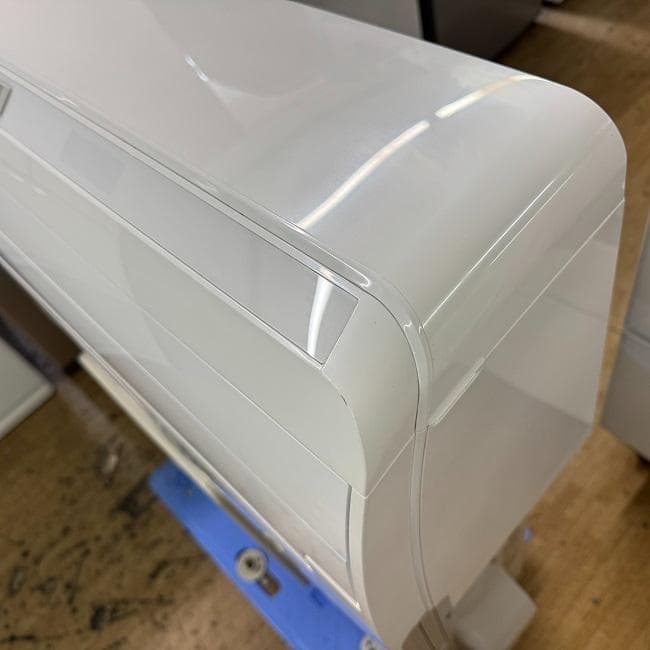 美品【 TOSHIBA 】東芝 おもに6畳用 ルームエアコン RAS-H221R