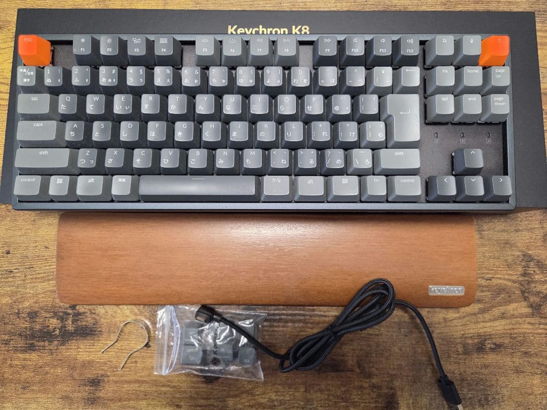 Keychron K8 JIS RGB hotswap 赤軸+ パームレスト