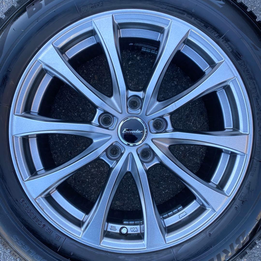 中古バリ溝‼️ブリヂストンスタッドレスセット215/60R17カローラクロス