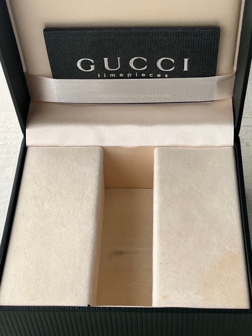 GUCCI腕時計5200M シェリーライン ステンレススチール