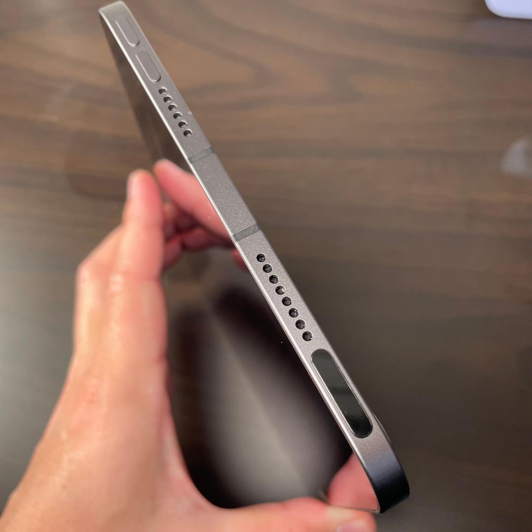 ①iPad mini 第6世代 256GB Wi-Fi+Cellular