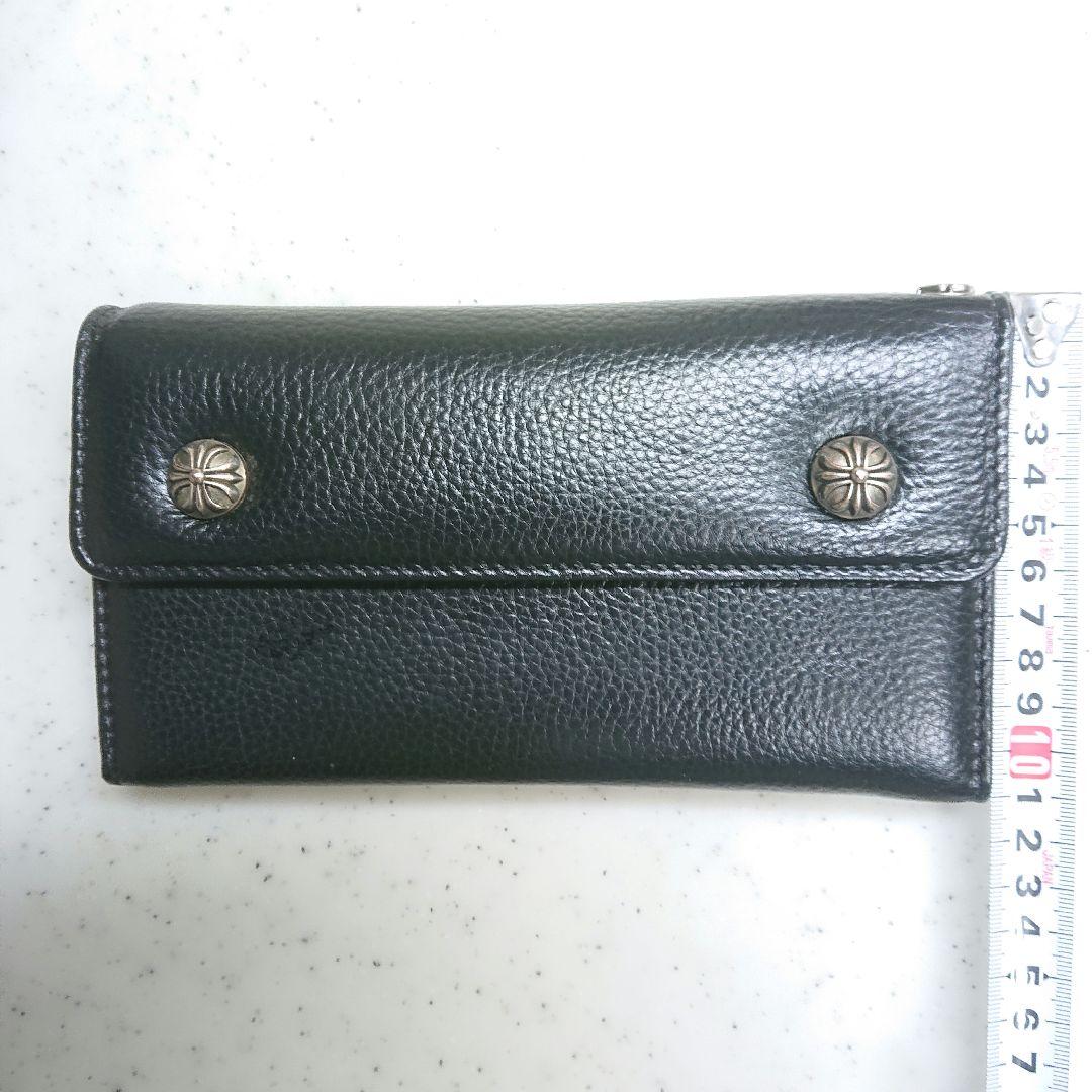 ウェーブウォレット 長財布 ブラック　ボタン付き