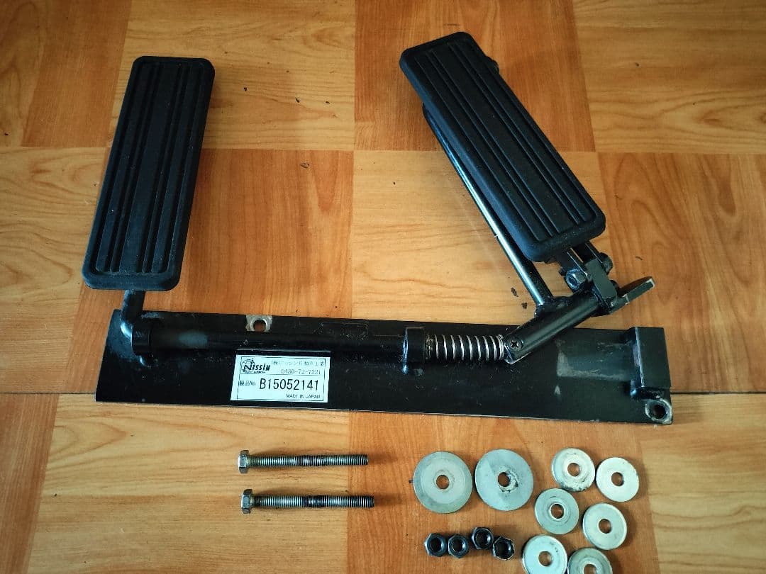 左足用 アクセルペダルキット