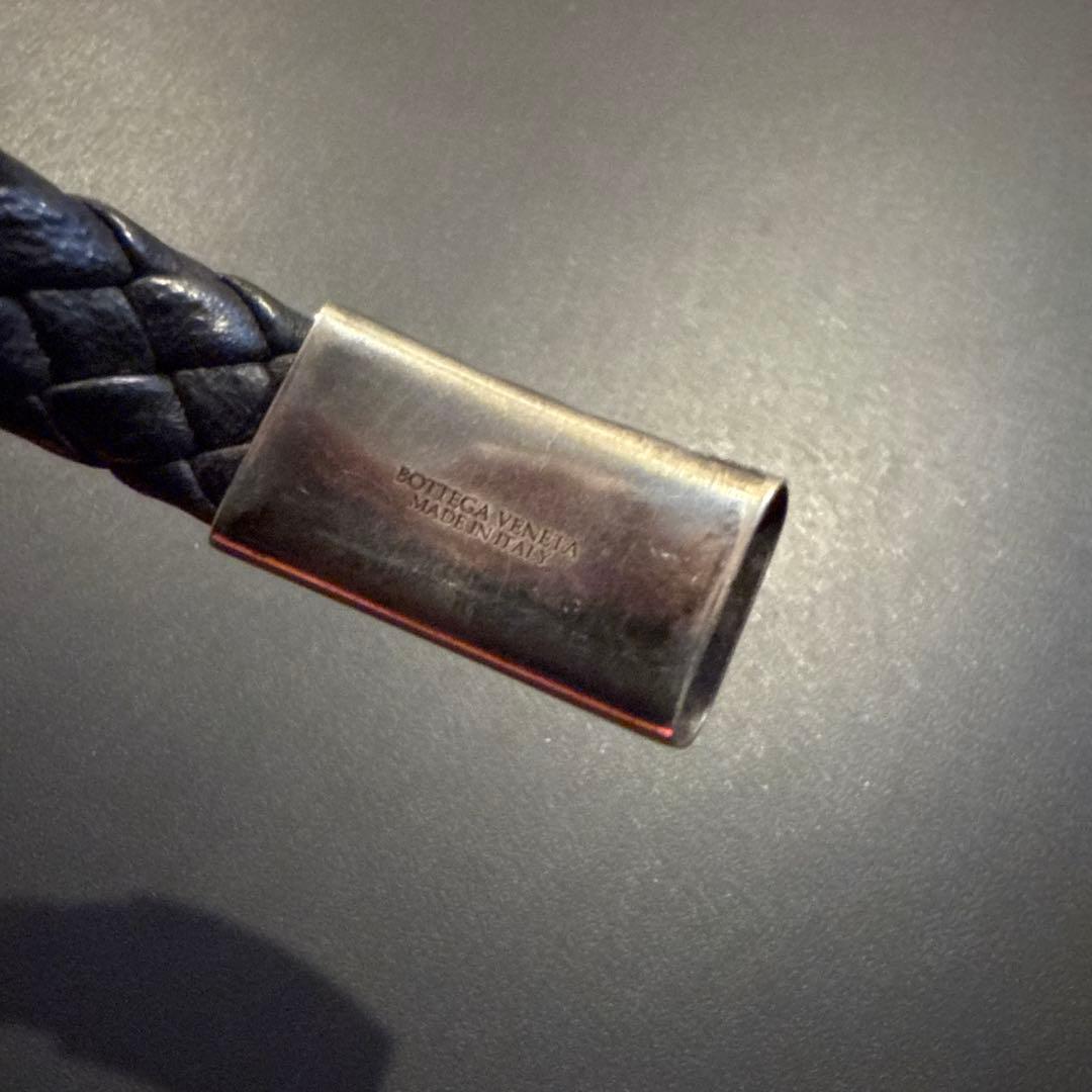 BOTTEGA VENETA ブラックレザーブレスレット