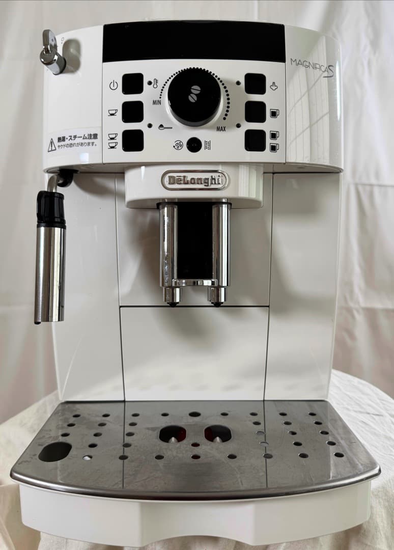デロンギ マグニフィカS 全自動コーヒーマシン ホワイト