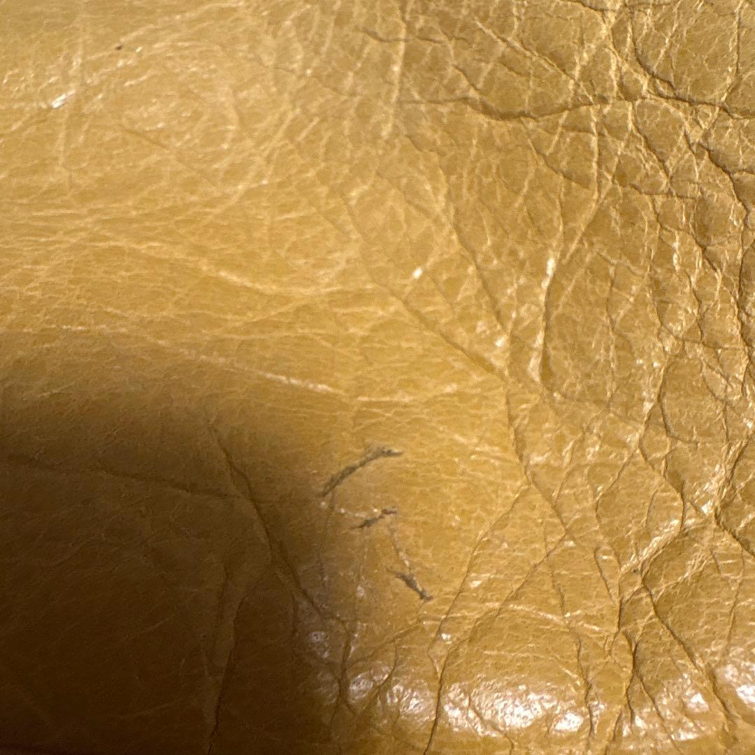 本日祝日にて値下げします！希少❗️バレンシアガ　イエロー レザー ショルダーバック