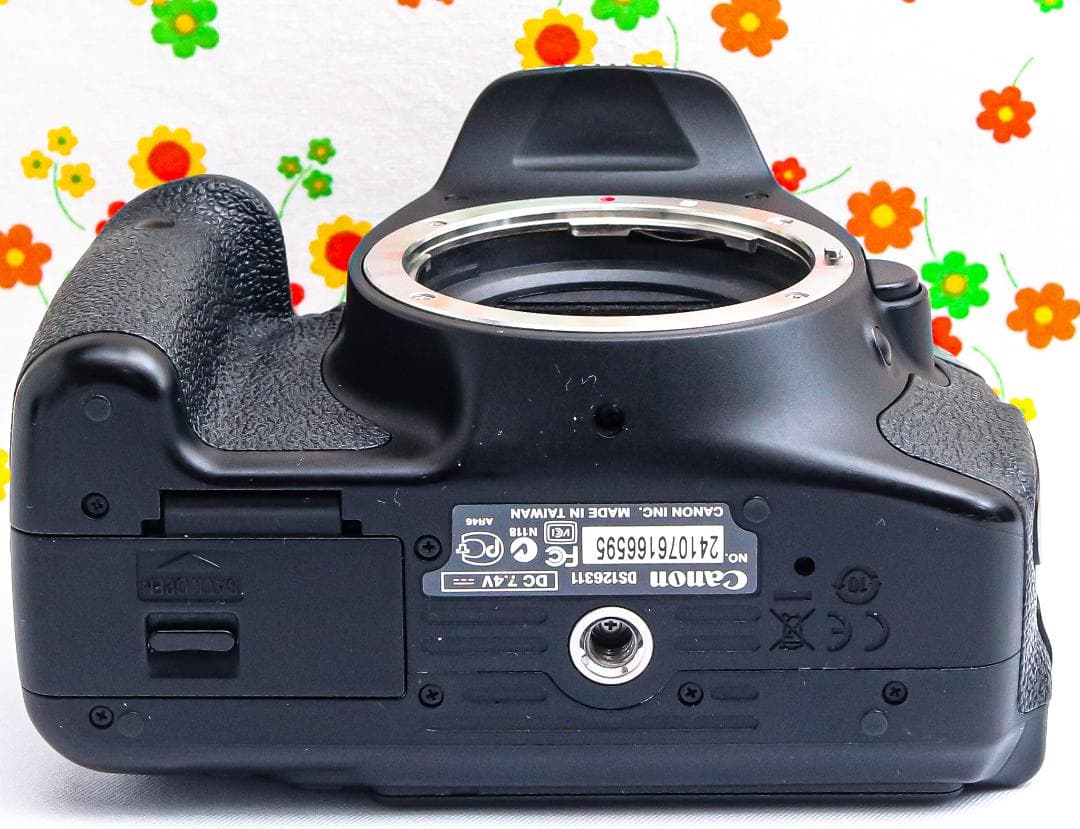 キャノン Canon Kiss X5☆スマホ転送！☆自撮り可能☆人気の一眼レフ♪