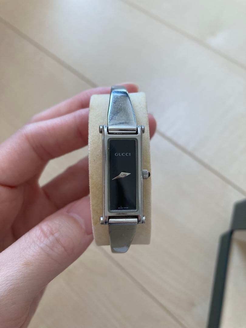 GUCCI 1500L 箱付き ブラック アナログ 時計