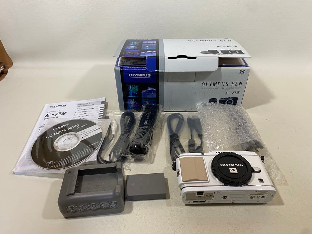 OLYMPUS PEN E-P3 ホワイト　美品