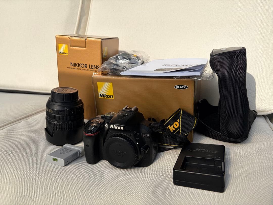 Nikon D5300 ブラック 本体 + 付属品