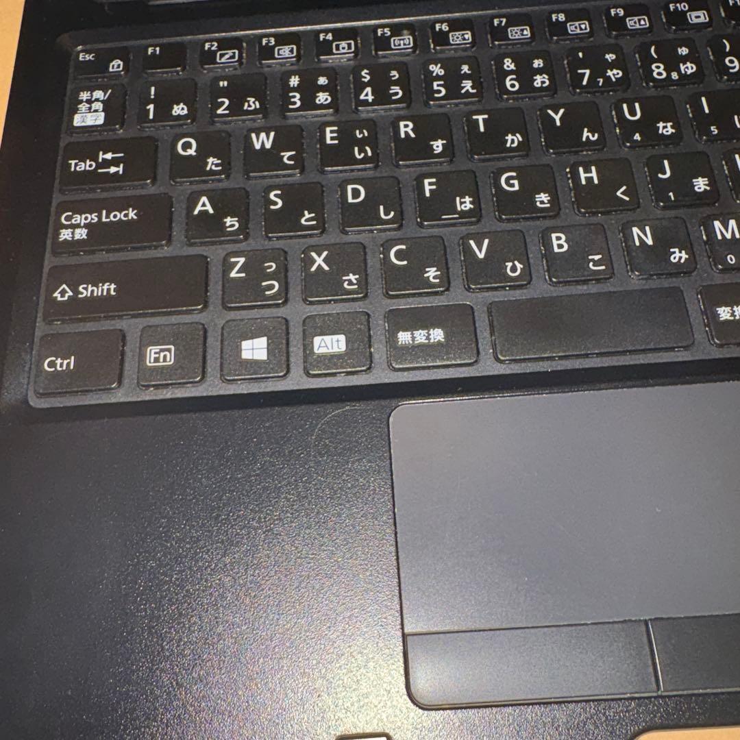 富士通　Arrows Tab Q7311/FB タブレットPC SSD256GB