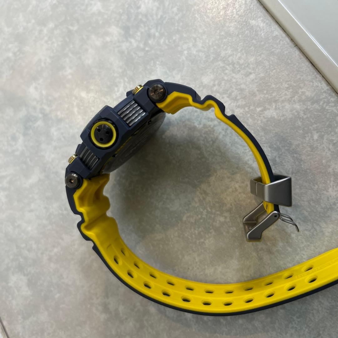 美品　ジーショック GWF-D1000NV-2JF フロッグマン ネイビー